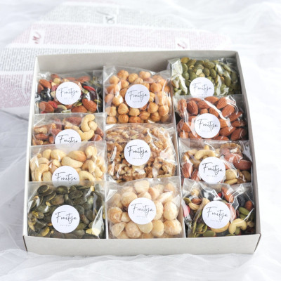 ナッツ:9種11袋のギフト詰め合わせ_1